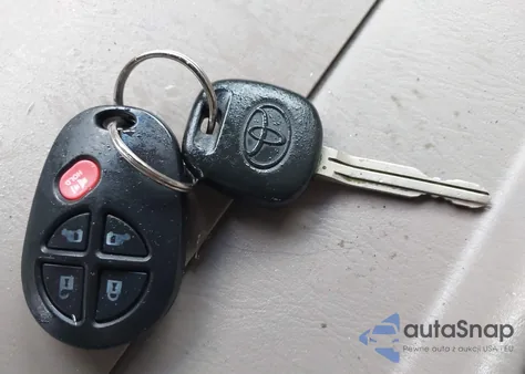 2008 Toyota Sienna Le from USA, damaged, VIN 5TDZK23CX8S102904